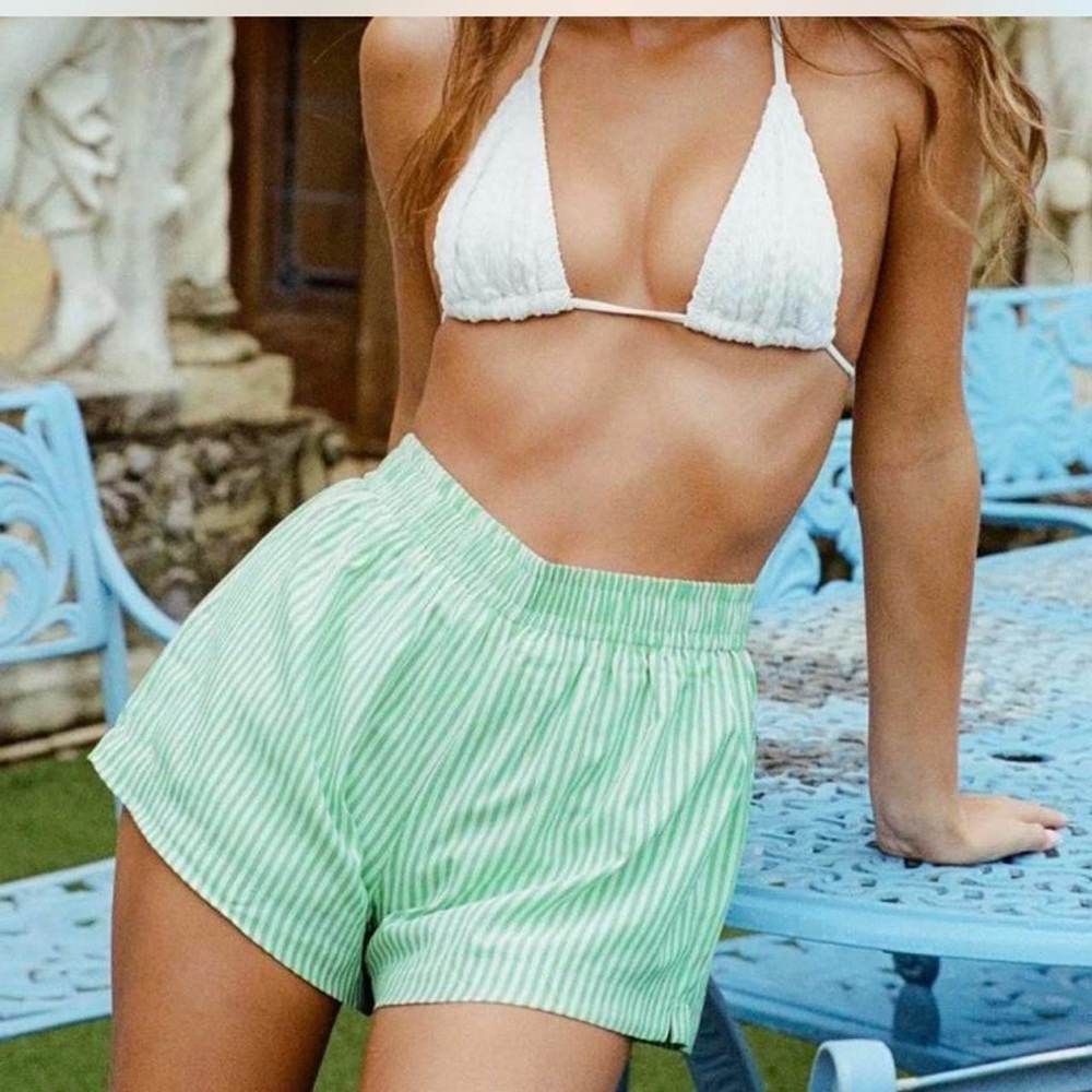 Princess  Polly mint green vertical striped beach house pull on shorts